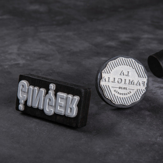 Stämpel med egen logo, mönster och text | Stämpel och bläck set