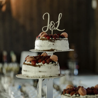 Kuchendekoration mit Initialen